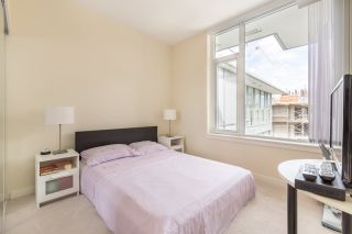 Photo 12: 901 8633 CAPSTAN Way in Richmond: West Cambie Condo for sale in "PINNACLE LIVING AT CAPSTAN VILLA" : MLS®# R2196766