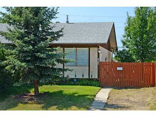 Photo 1: 935 MARCOMBE Drive NE in CALGARY: Marlborough Residential Attached for sale (Calgary)  : MLS®# C3631032