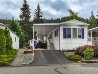 Photo 1: 1980 Valley Oak Dr in Nanaimo: Na University District Manufactured Home for sale : MLS®# 917614