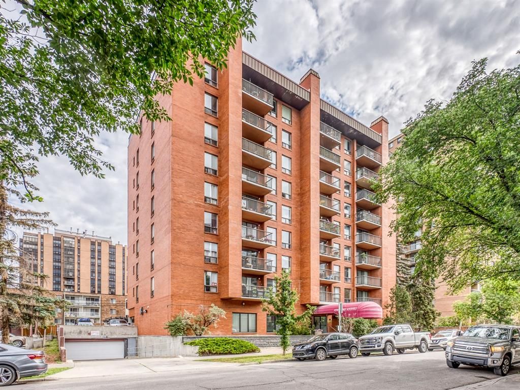 Main Photo: 404 1334 14 Avenue SW in Calgary: Beltline Apartment for sale : MLS®# A1242749