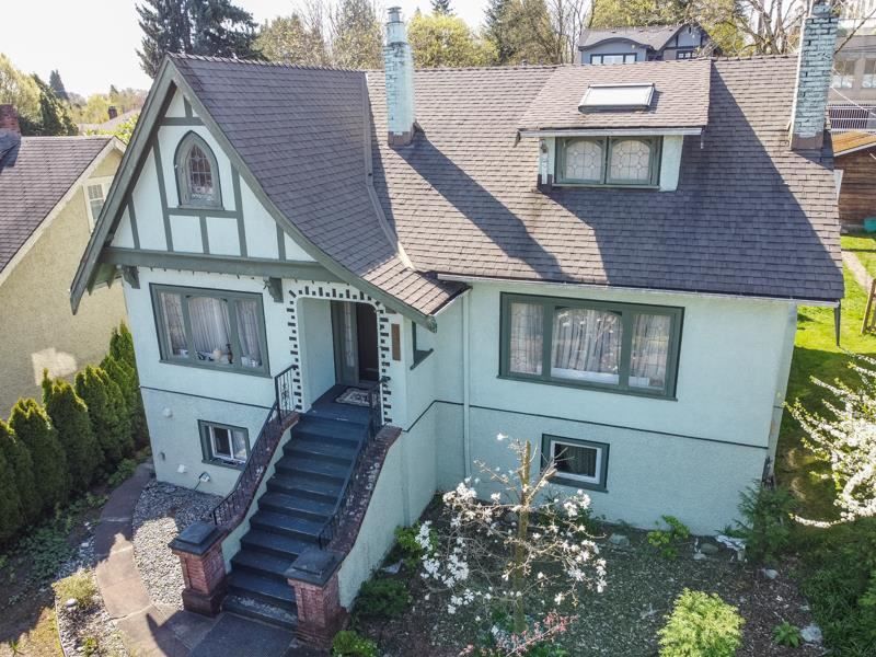 Main Photo: 3582 W KING EDWARD Avenue in Vancouver: Dunbar House for sale (Vancouver West)  : MLS®# R2582836