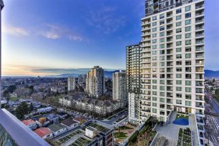 Photo 13: 1904 5665 BOUNDARY Road in Vancouver: Collingwood VE Condo for sale in "Wall Centre Central Park" (Vancouver East)  : MLS®# R2522154