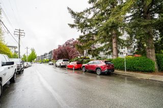 Photo 3: 211 5465 201 Street in Langley: Langley City Condo for sale in "Briarwood" : MLS®# R2878971