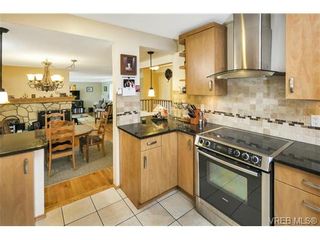 Photo 3: 2763 Murray Dr in VICTORIA: SW Portage Inlet House for sale (Saanich West)  : MLS®# 728986