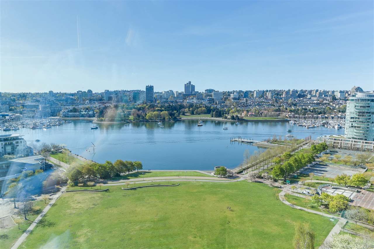 Main Photo: 2205 388 DRAKE Street in Vancouver: Yaletown Condo for sale in "GOVERNOR'S TOWNER" (Vancouver West)  : MLS®# R2276947
