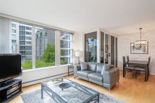 Photo 4: 301 1228 MARINASIDE Crescent in Vancouver: Yaletown Condo for sale (Vancouver West)  : MLS®# R2689709