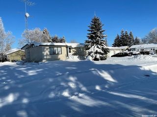 Photo 1: 403 Montgomery Crescent in Nipawin: Residential for sale : MLS®# SK921146