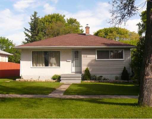 Main Photo: 133 FERNWOOD Avenue in WINNIPEG: St Vital Single Family Detached for sale (South East Winnipeg)  : MLS®# 2710001