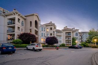 Photo 2: 102 3172 GLADWIN Road in Abbotsford: Central Abbotsford Condo for sale in "Regency Park" : MLS®# R2595337