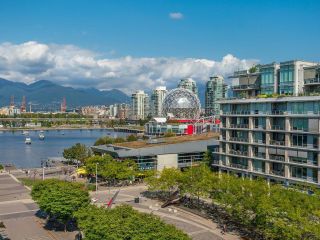 Photo 17: 701 123 W 1ST Avenue in Vancouver: False Creek Condo for sale in "COMPASS" (Vancouver West)  : MLS®# R2813852