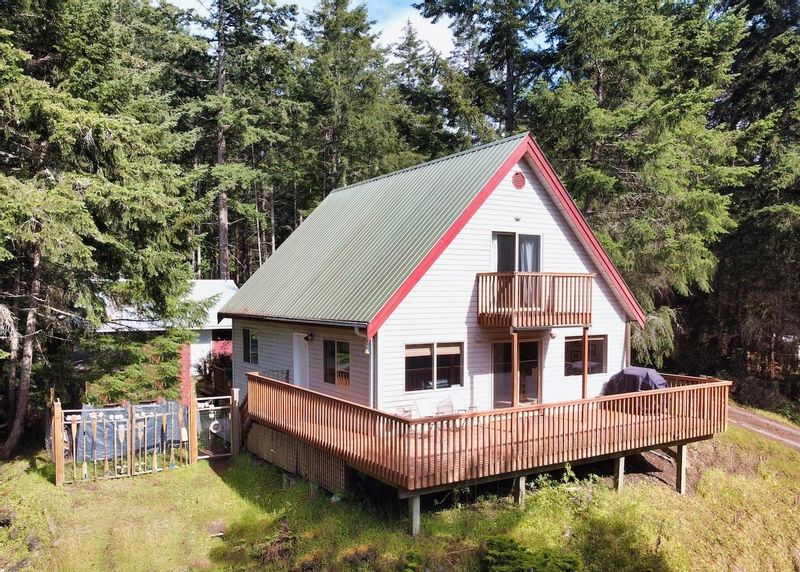 FEATURED LISTING: 702 CHARTER Road Mayne Island