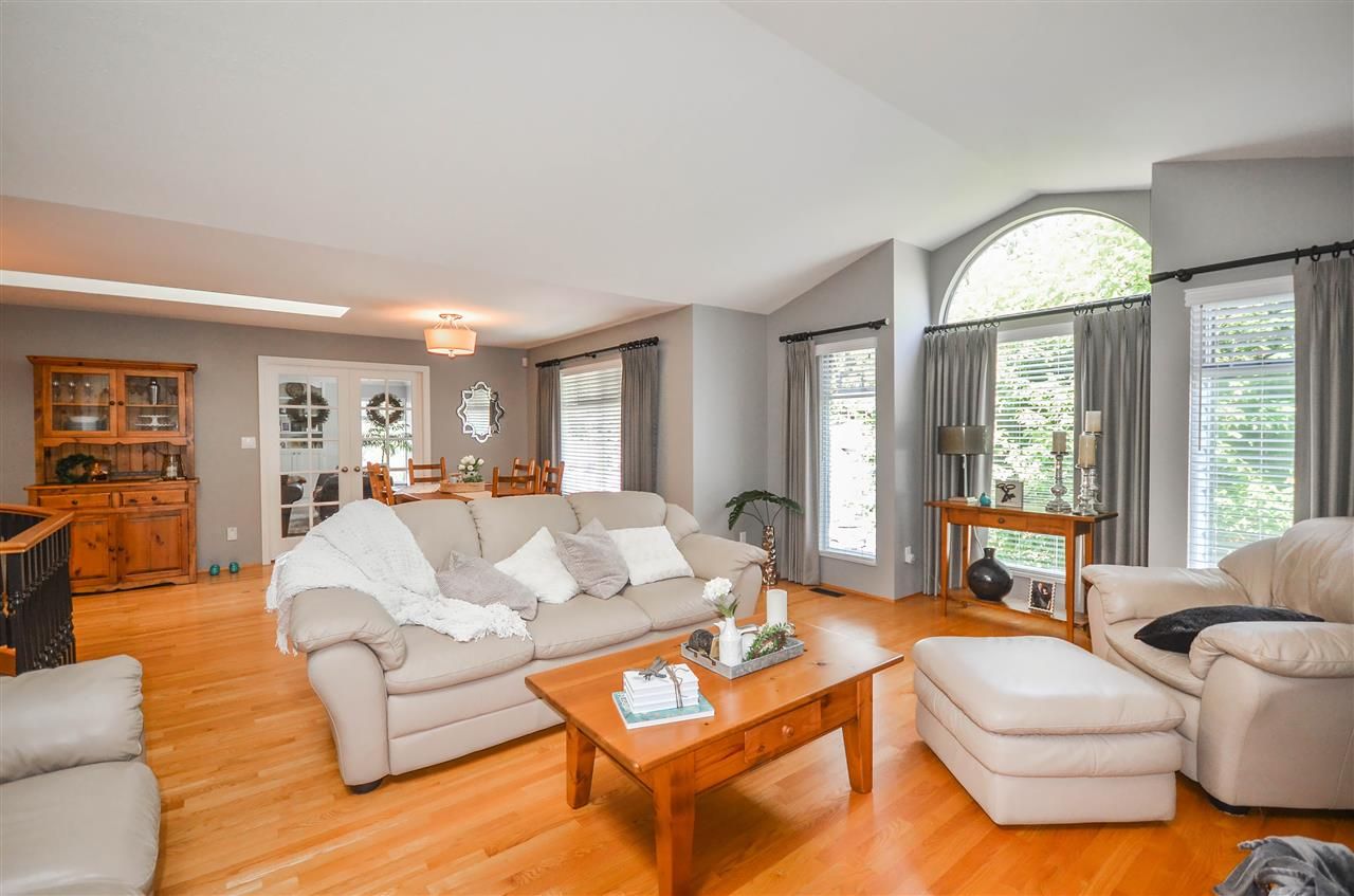 Main Photo: 24 FLAVELLE DRIVE in Port Moody: Barber Street House for sale : MLS®# R2488601