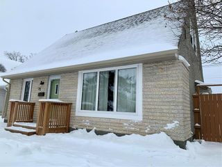Photo 1: 53 Harmon Avenue in Winnipeg: Silver Heights Residential for sale (5F)  : MLS®# 202300759