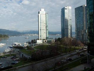 Photo 4: 606 588 BROUGHTON Street in Vancouver: Coal Harbour Condo for sale in "HARBOURSIDE PARK" (Vancouver West)  : MLS®# V929712