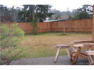 Photo 2:  in VICTORIA: VR Six Mile Row/Townhouse for sale (View Royal)  : MLS®# 420891