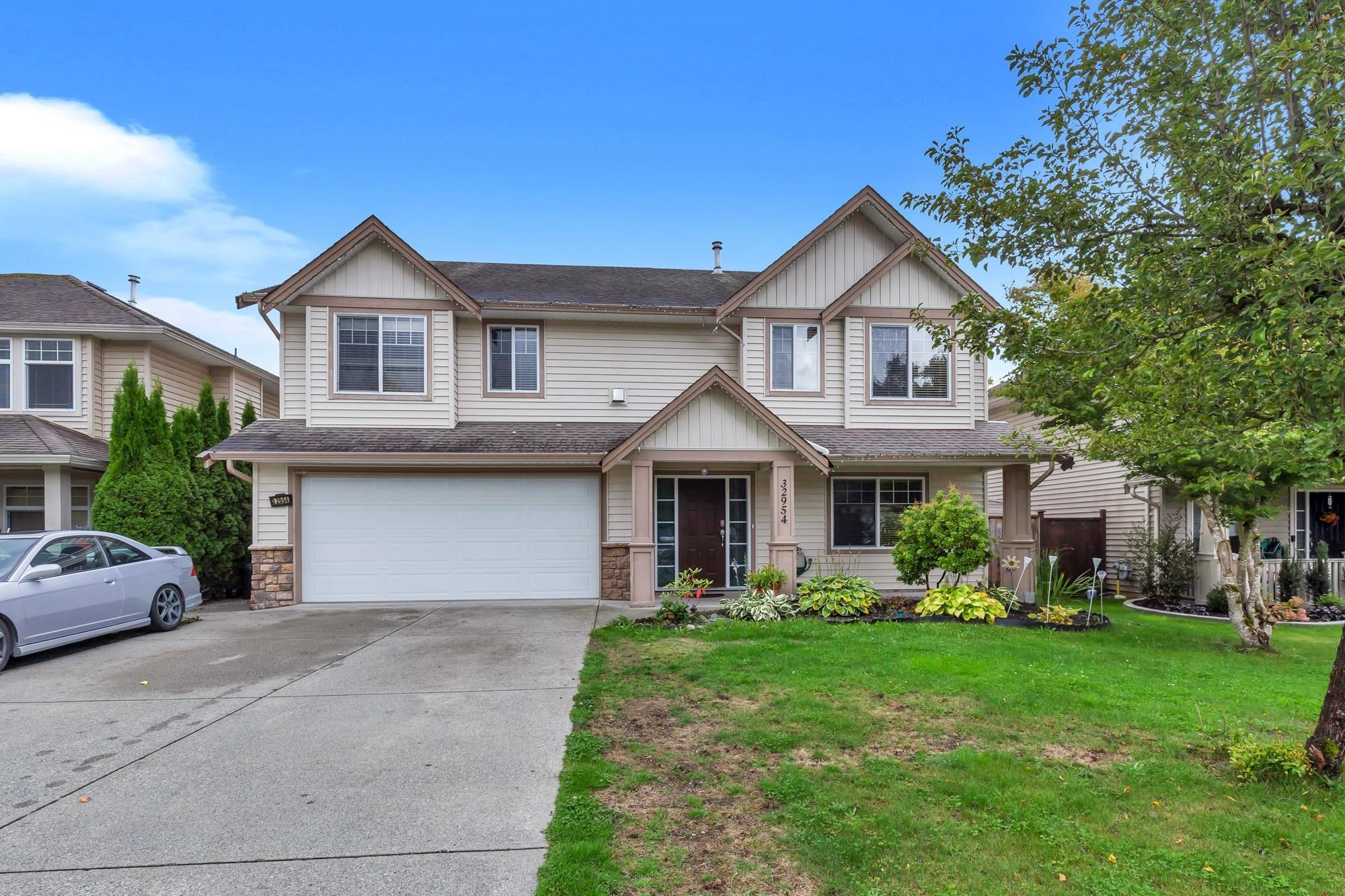 Main Photo: 32954 PHELPS Avenue in Mission: Mission BC House for sale in "CEDAR VALLEY ESTATES" : MLS®# R2621678