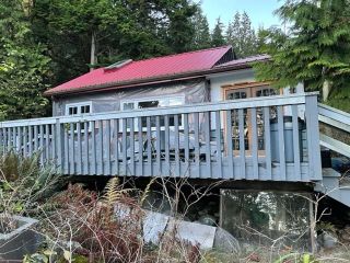 Photo 11: 9 BRIGHTON Beach in North Vancouver: Indian Arm House for sale in "Brighton Beach" : MLS®# R2735575