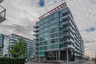 Photo 2: 410 175 VICTORY SHIP Way in North Vancouver: Lower Lonsdale Condo for sale in "CASCADE AT THE PIER" : MLS®# R2552269