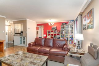 Photo 3: 1704 3755 BARTLETT Court in Burnaby: Sullivan Heights Condo for sale in "The Oaks at Timberlea" (Burnaby North)  : MLS®# R2430937