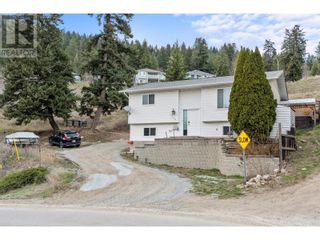 Photo 1: 1718 Grandview Avenue in Lumby: House for sale : MLS®# 10308360