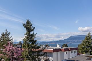Photo 28: 405 2211 W 2ND Avenue in Vancouver: Kitsilano Condo for sale in "Kitsilano Terrace" (Vancouver West)  : MLS®# R2683496