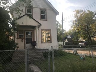 Photo 1: 748 Arlington Street in Winnipeg: West End Residential for sale (5A)  : MLS®# 202222959