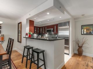 Photo 5: 495 BROUGHTON Street in Vancouver: Coal Harbour Townhouse for sale in "DENIA" (Vancouver West)  : MLS®# R2096844
