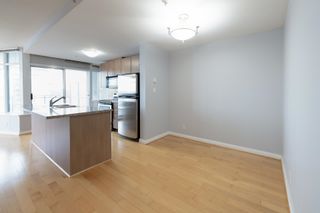 Photo 5: 3202 898 CARNARVON Street in New Westminster: Downtown NW Condo for sale : MLS®# R2797411