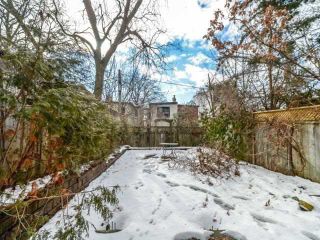 Photo 2: 137 Winchester St in Toronto: Cabbagetown-South St. James Town Freehold for sale (Toronto C08)  : MLS®# C3708228