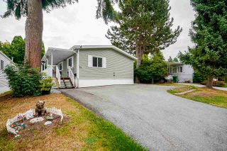 Main Photo: 49 7790 KING GEORGE Boulevard in Surrey: East Newton Manufactured Home for sale in "CRISPEN BAYS" : MLS®# R2493696