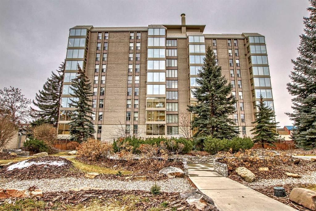 Main Photo: 706 4555 Varsity Lane NW in Calgary: Varsity Apartment for sale : MLS®# A2105937