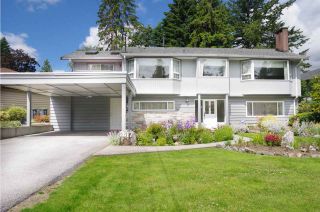 Photo 2: 2617 LAURALYNN Drive in North Vancouver: Westlynn House for sale : MLS®# R2467317
