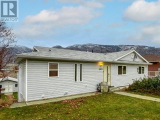 Photo 2: 8803 Gala Crescent in Osoyoos: House for sale : MLS®# 10301120