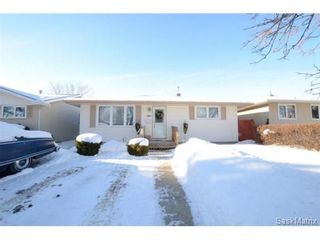 Photo 2: 1056 HOWSON Street in Regina: Mount Royal Single Family Dwelling for sale (Regina Area 02)  : MLS®# 486390