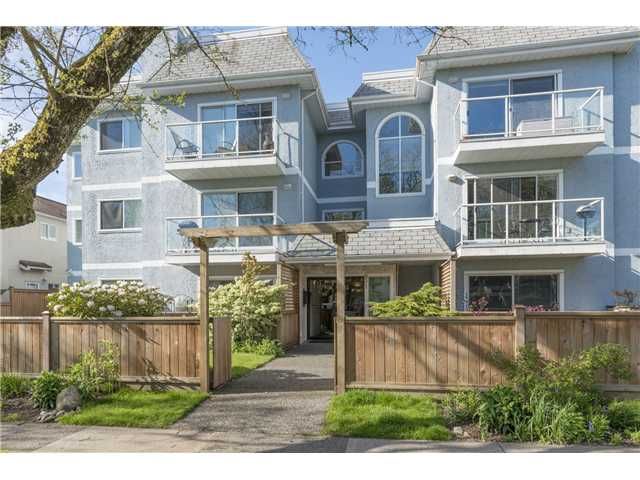 Main Photo: 202 431 E 44TH Avenue in Vancouver: Fraser VE Condo for sale (Vancouver East)  : MLS®# V1052077