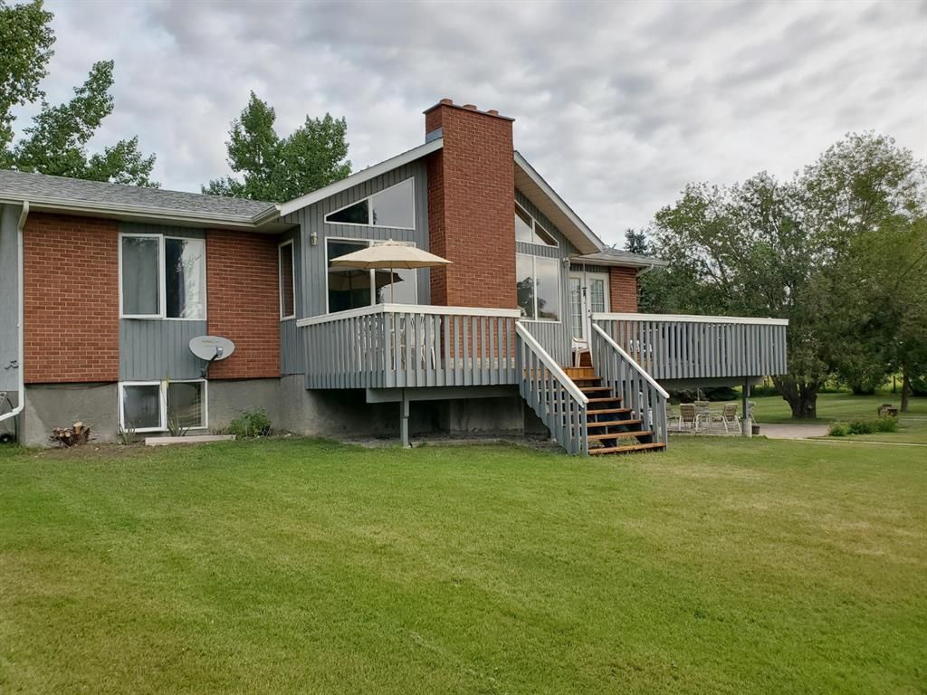 Photo 2: Photos: 26218 Township Road 393: Rural Lacombe County Detached for sale : MLS®# A1133191
