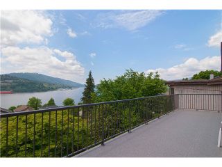 Photo 3: 34 AXFORD Bay in Port Moody: Barber Street House for sale : MLS®# V1069252