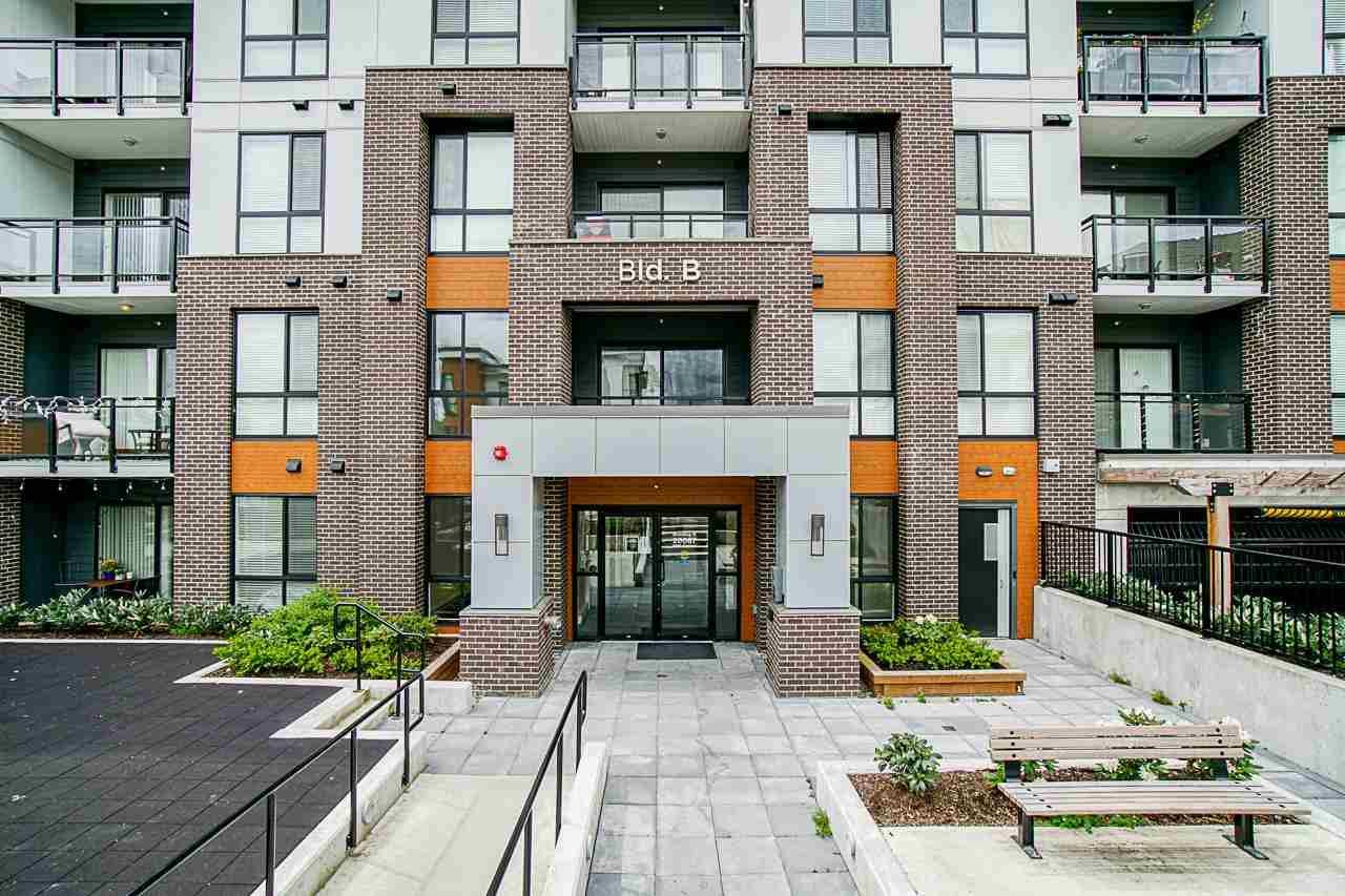 Main Photo: B106 20087 68 Avenue in Langley: Willoughby Heights Condo for sale in "PARK HILL" : MLS®# R2573091