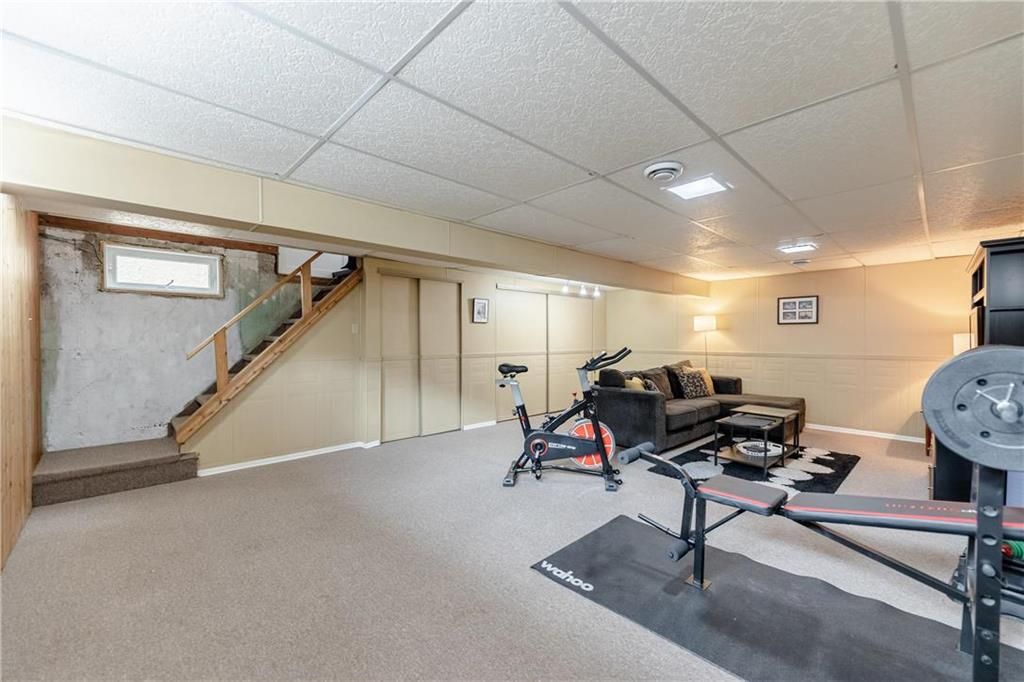 Photo 17: Photos: 2 Dallas Road in Winnipeg: Silver Heights Residential for sale (5F)  : MLS®# 202216615