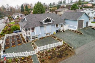 Photo 1: 33445 3RD Avenue in Mission: Mission BC House for sale : MLS®# R2520398