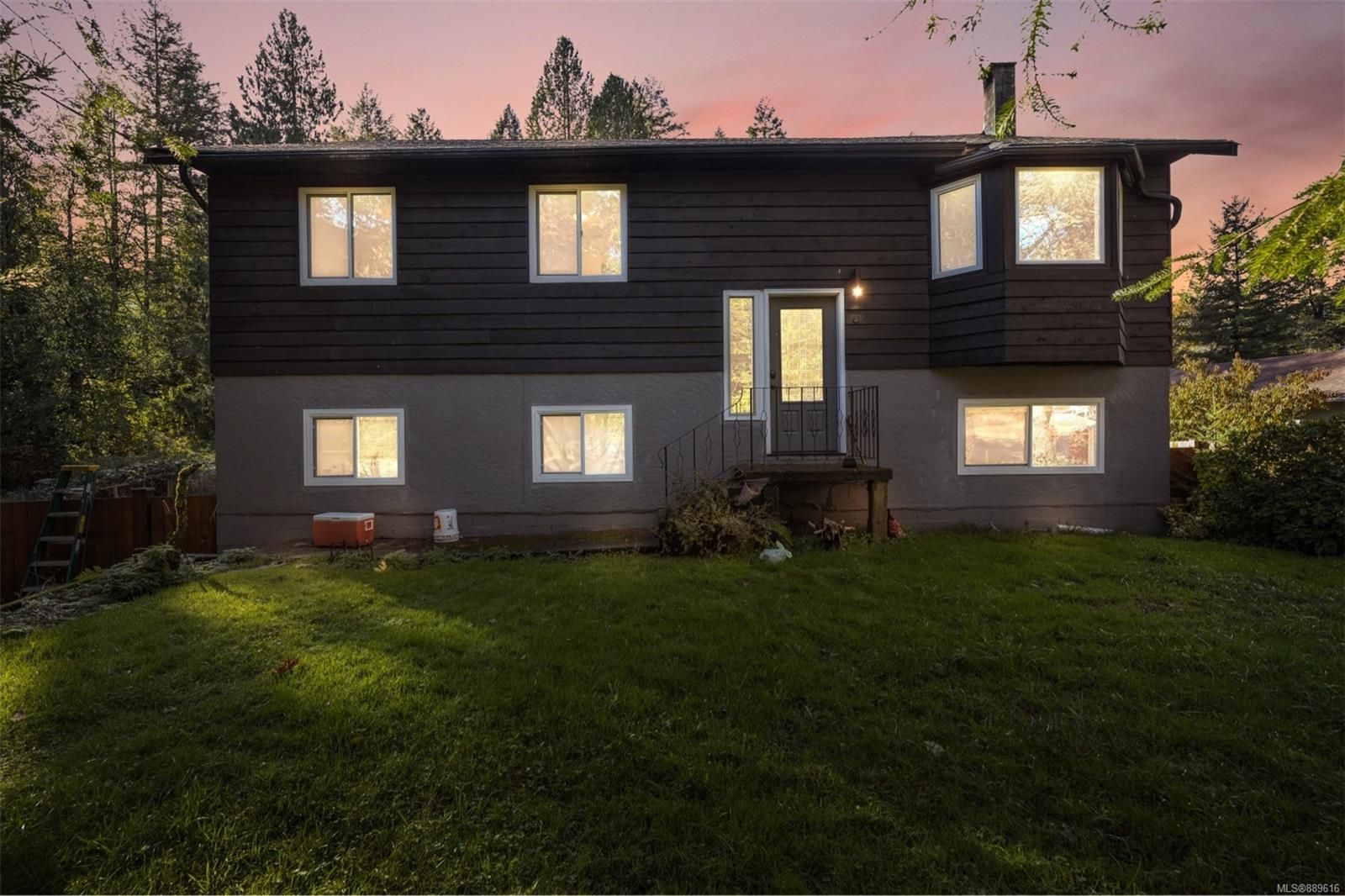 Main Photo: 1844 Connie Rd in Sooke: Sk 17 Mile House for sale : MLS®# 889616