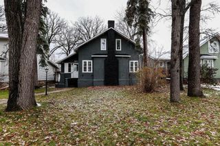 Photo 1: 294 Overdale Street in Winnipeg: Deer Lodge Residential for sale (5E)  : MLS®# 202330087