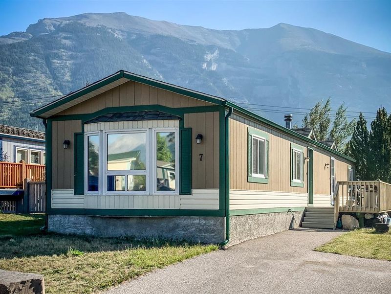 FEATURED LISTING: 7 Grotto Way Canmore