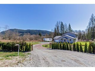 Photo 2: 30886 DEWDNEY TRUNK Road in Mission: Stave Falls House for sale in "Stave Falls" : MLS®# R2564270