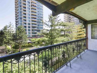 Photo 1: 302 625 HAMILTON Street in New Westminster: Uptown NW Condo for sale in "CASA DEL SOL" : MLS®# R2478937