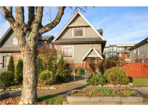 Main Photo: 2637 PENDER Street E in Vancouver East: Renfrew VE Home for sale ()  : MLS®# V1037356