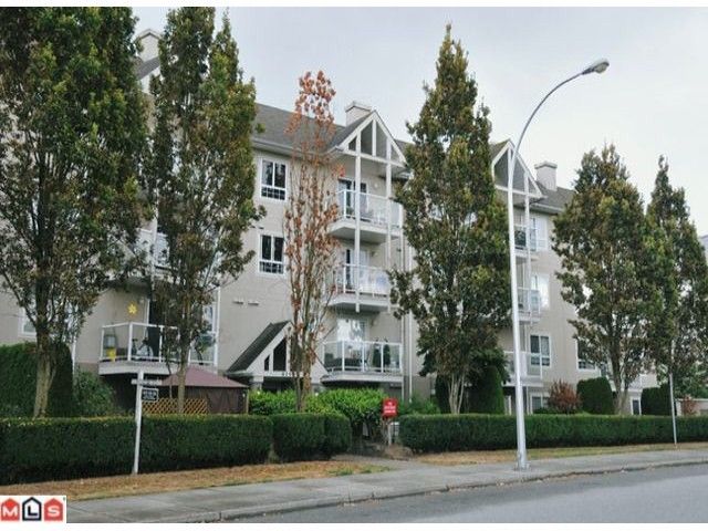 Main Photo: 204 8110 120A Street in Surrey: Queen Mary Park Surrey Condo for sale in "MAINSTREET" : MLS®# F1204406