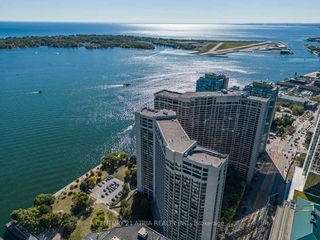 Photo 1: 1401 65 Harbour Square in Toronto: Waterfront Communities C1 Condo for sale (Toronto C01)  : MLS®# C8105472