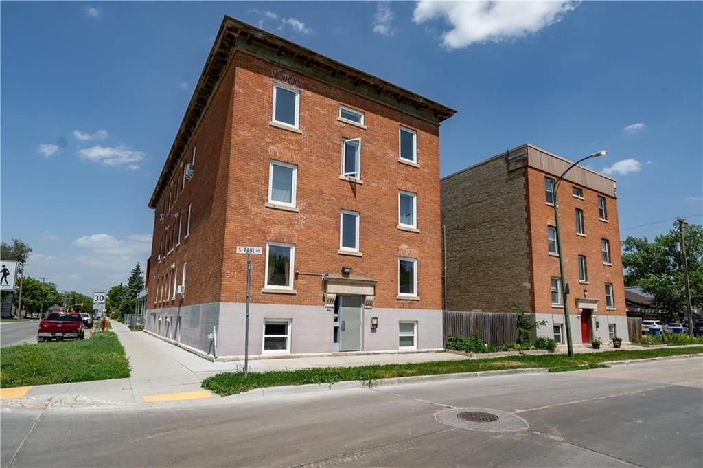 Main Photo: 6 821 St Paul Avenue in Winnipeg: West End Condominium for sale (5C)  : MLS®# 202317189