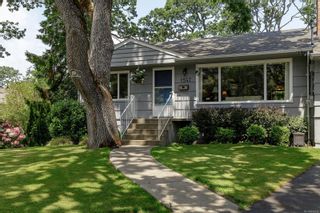 Photo 3: 1547 Oak Park Pl in Saanich: SE Cedar Hill House for sale (Saanich East)  : MLS®# 941659